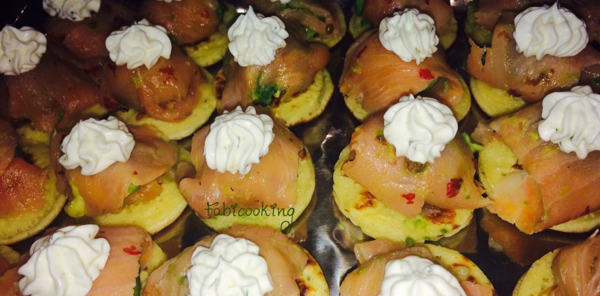 Blinis au saumon fumé et à l’avocat