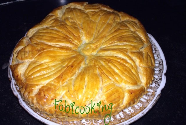 Galette des Rois pistache abricots