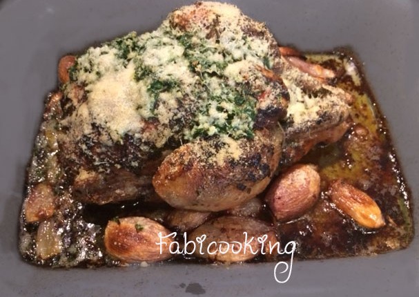Poulet rôti à la croûte d’herbes et parmesan