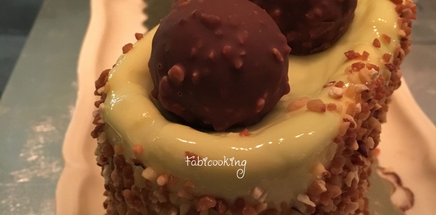 Entremets Praliné Combawa comme une bûche