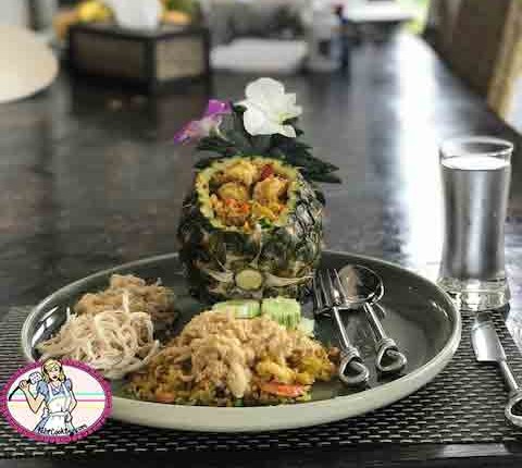 Riz frit à l’ananas et crevettes
