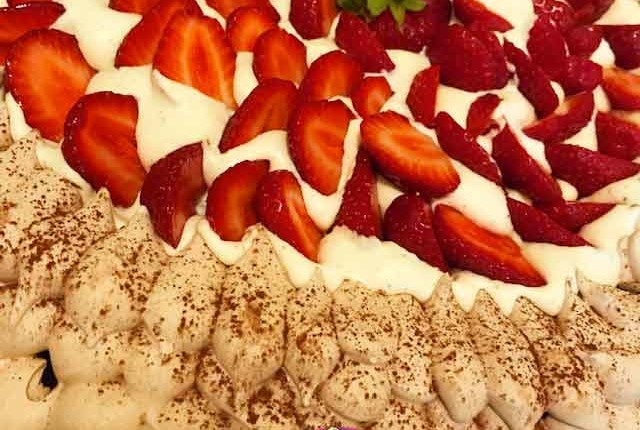 Pavlova chocolat et fraises