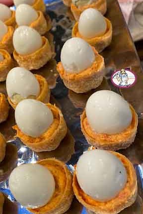 Crème de chorizo et oeufs de caille