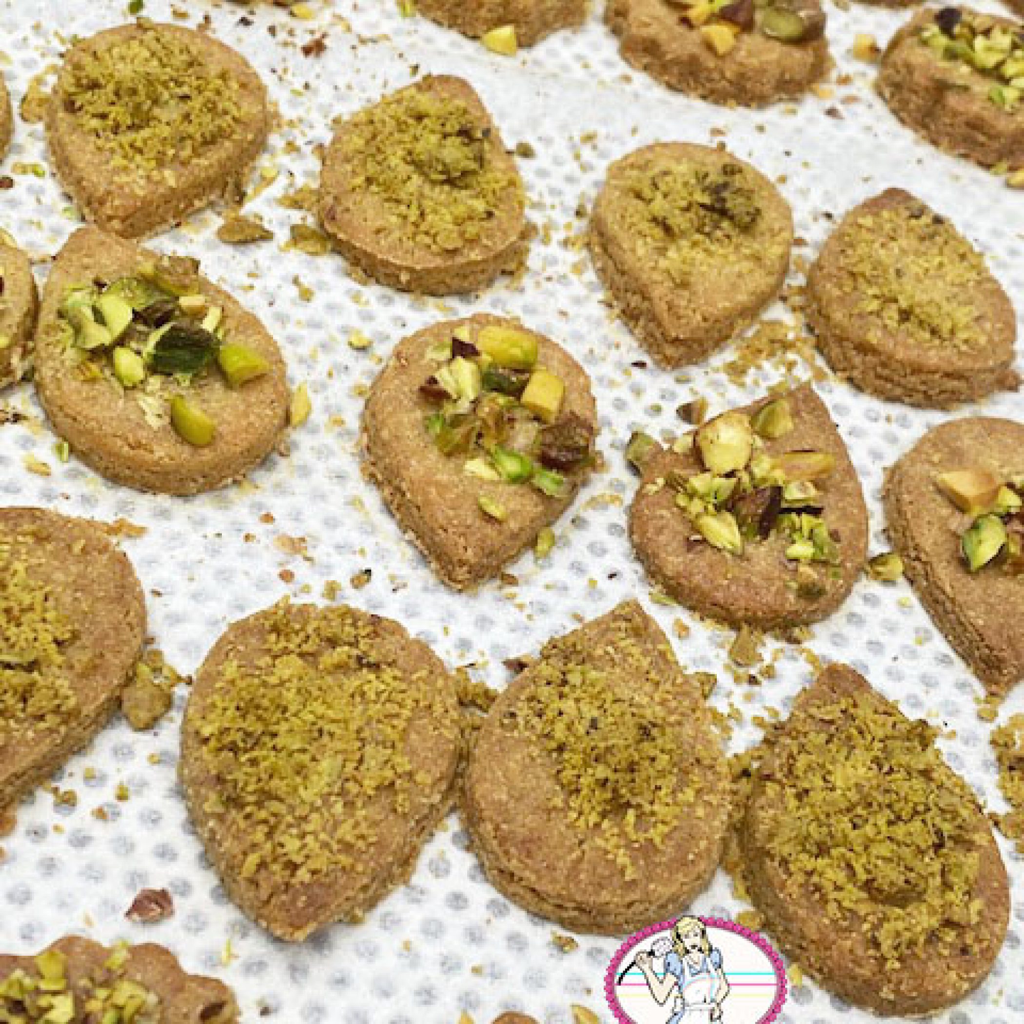 Biscuit à la farine de pois chiches, eau de rose et cardamome