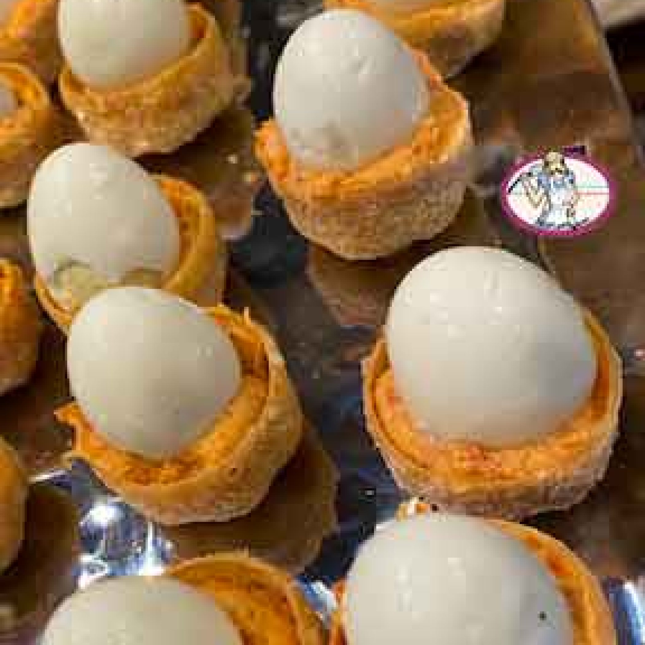 Crème de chorizo et oeufs de caille