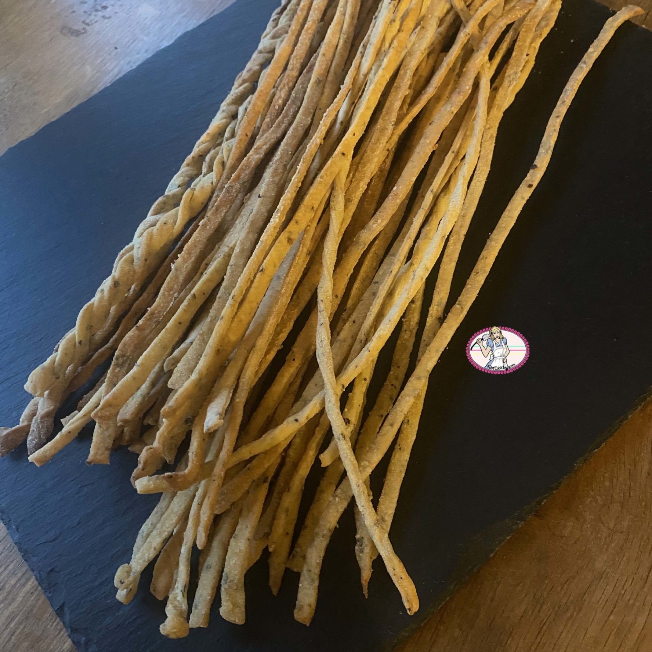 Grissinis au parmesan et herbes aromatiques