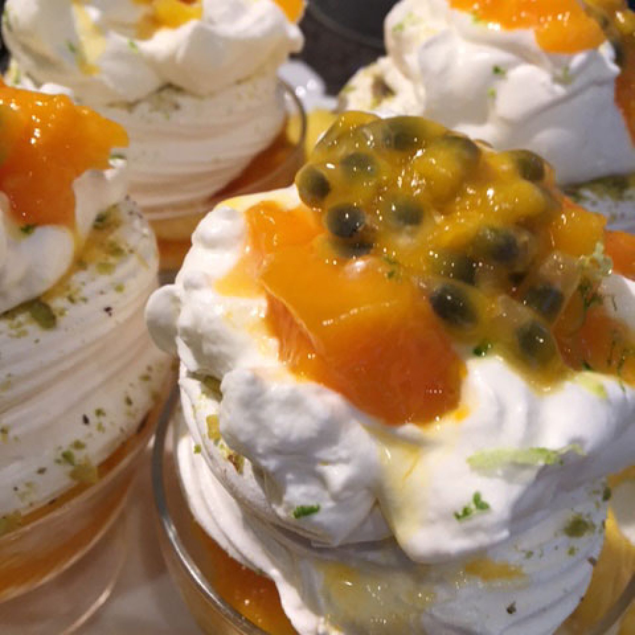 Pavlova-fruits-exotiques1