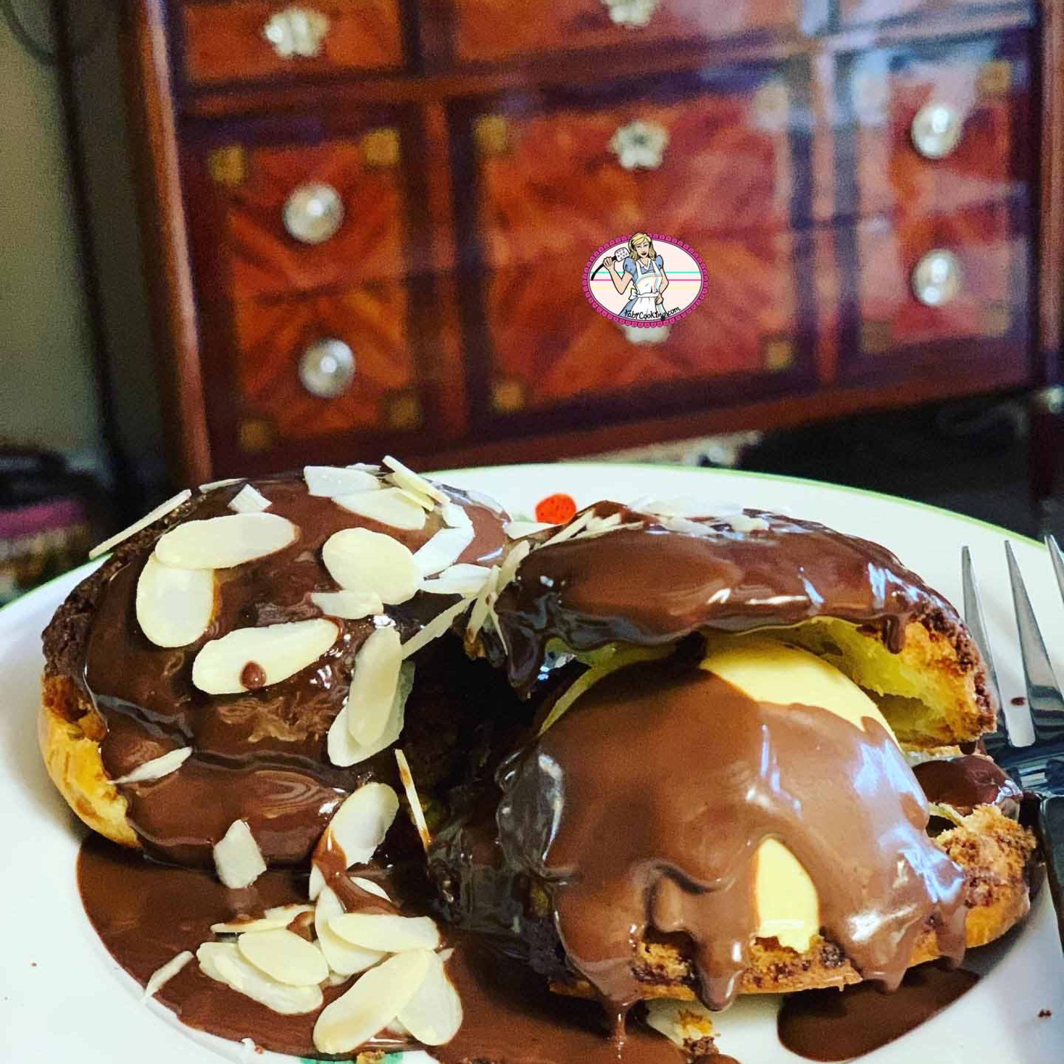 Profiteroles au chocolat