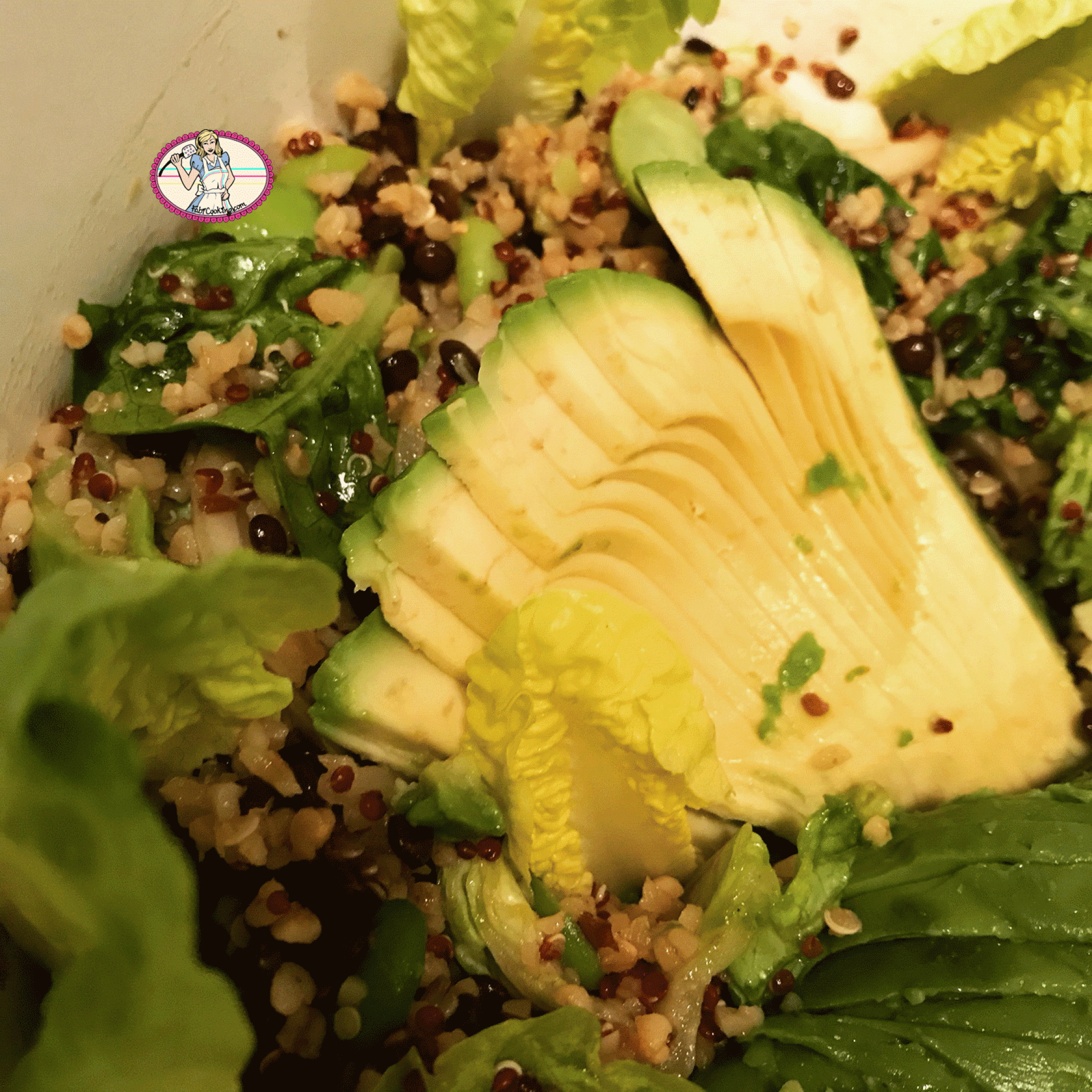 Salade de quinoa, avocat, vinaigrette miso