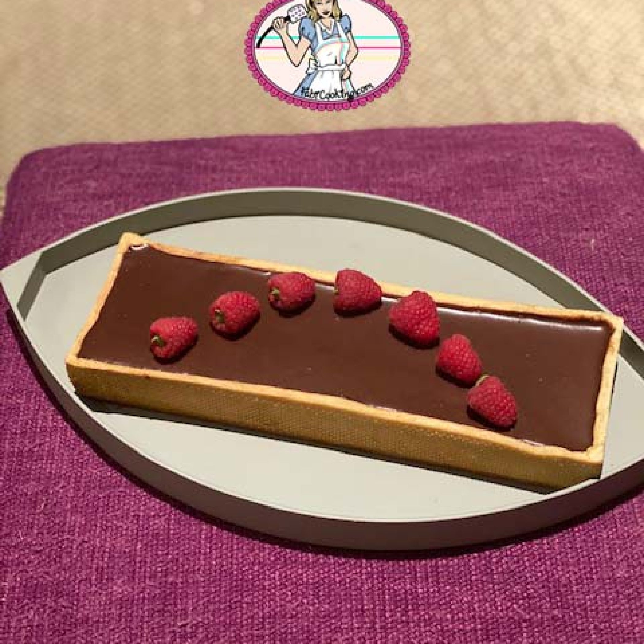 Tarte au chocolat et croustillant praliné pistache
